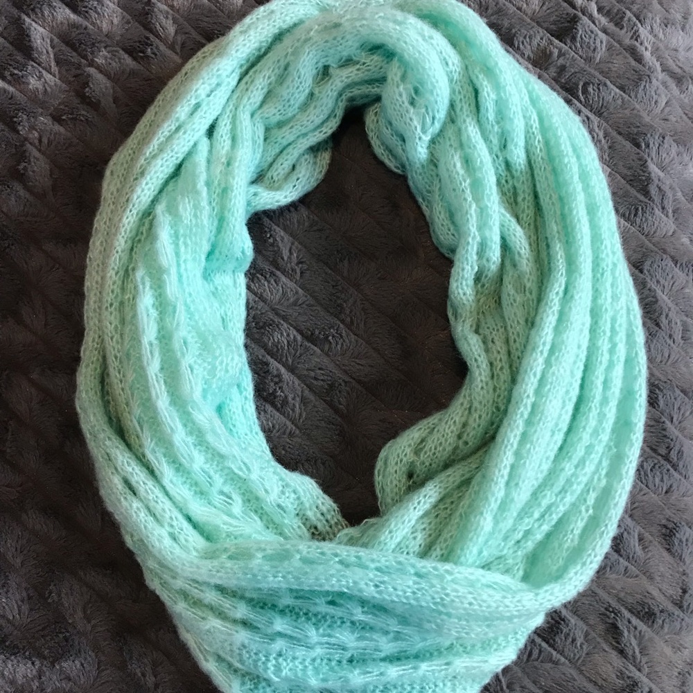 Infinity scarf
